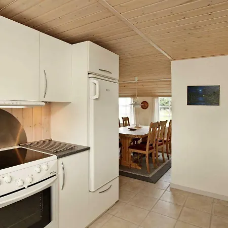 Two-bedroom Holiday In Blåvand 28 *
